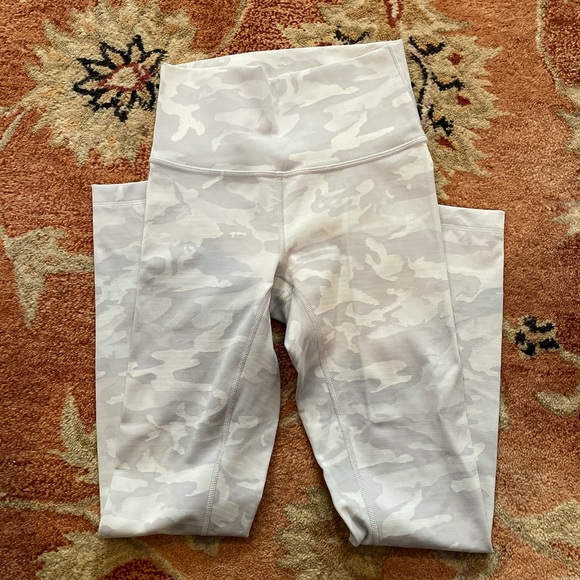 Wunder Under High Rise Leggings 25” - Luxtreme - Picture 7 of 7